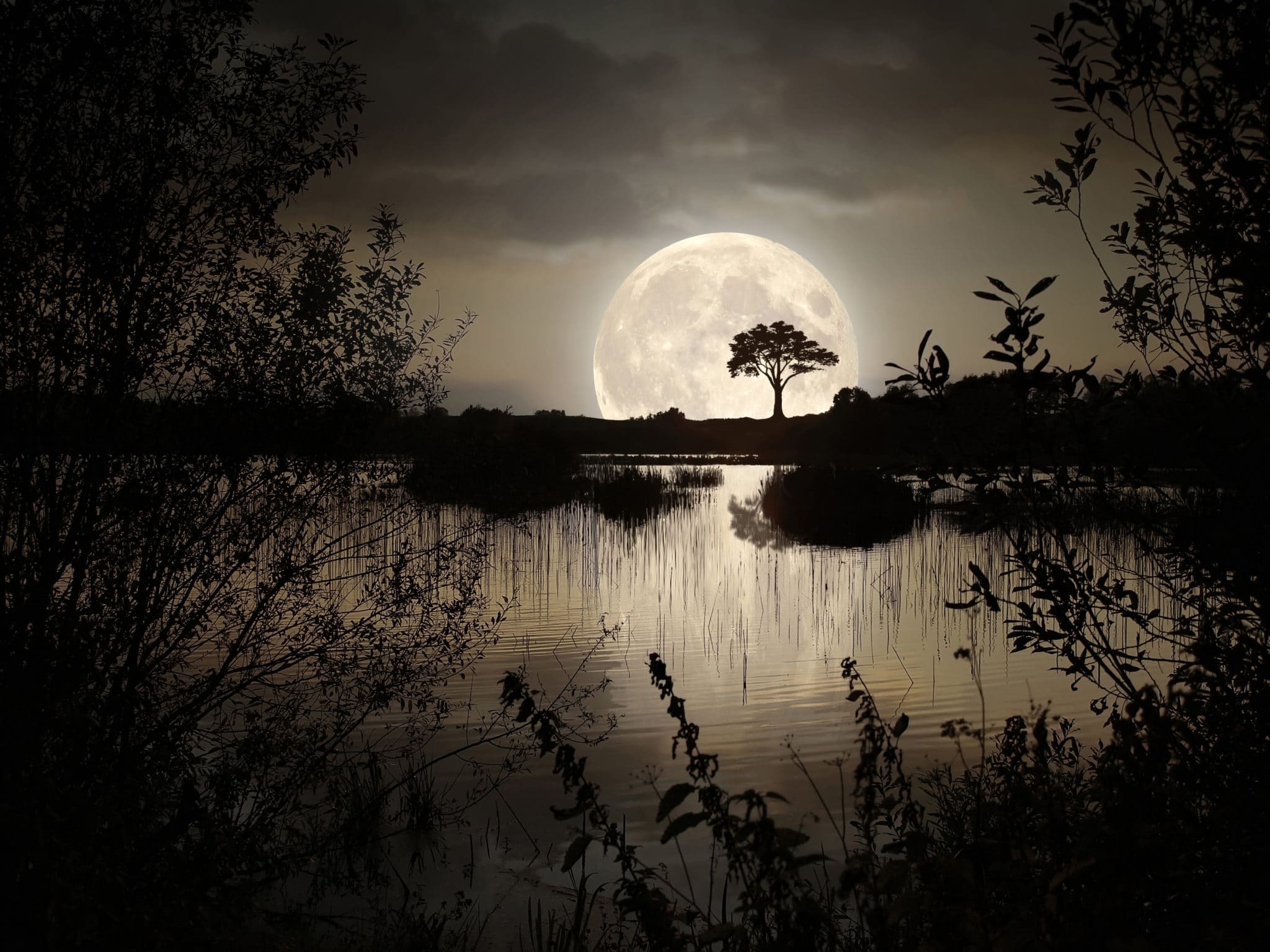 Spiritual meaning of the moon